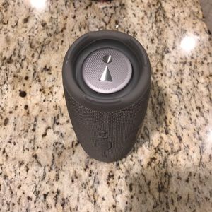 Like new no scratches sounds good no box